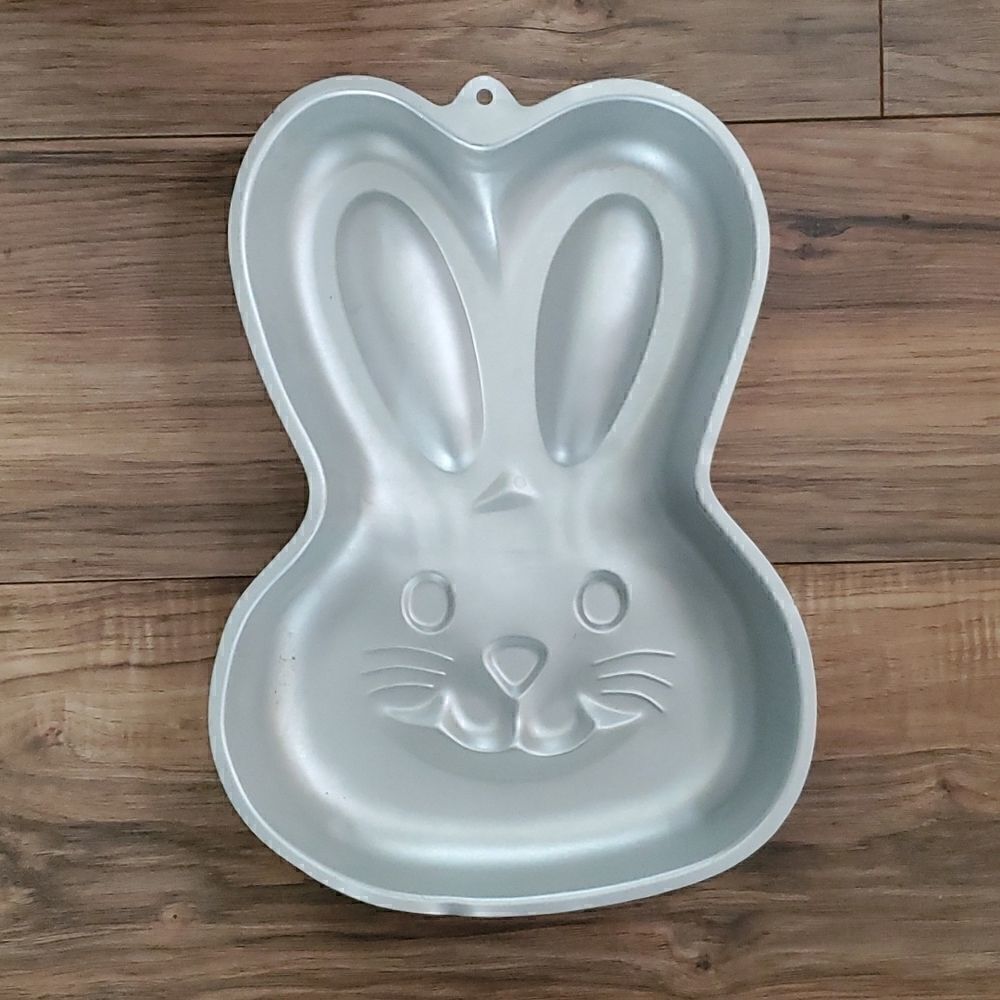 Wilton | Bunny Cake Pan